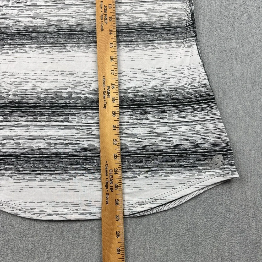New Balance Tank Top Womens Medium White Striped Racerback‎ Yoga Gym Athletic